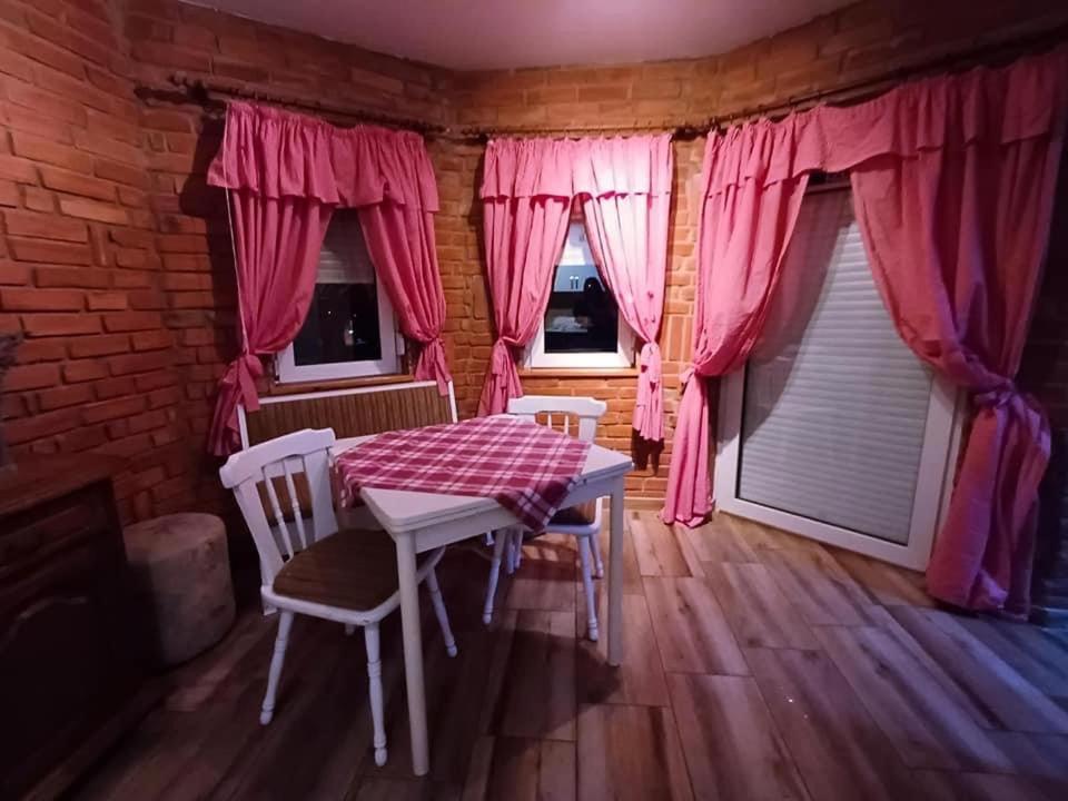 فيلا Matanovi Dvori سلافونسكي برود المظهر الخارجي الصورة